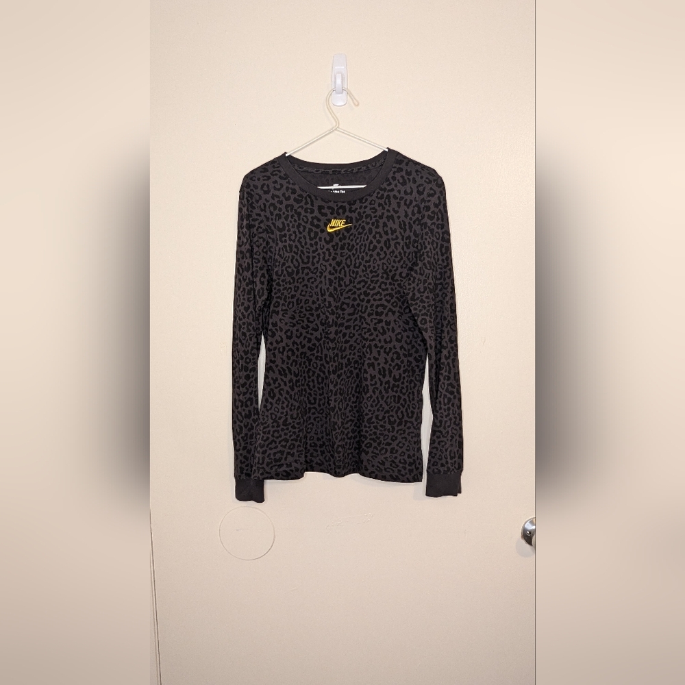 Women's Sportswear Long Sleeve Nike T-Shirt size M